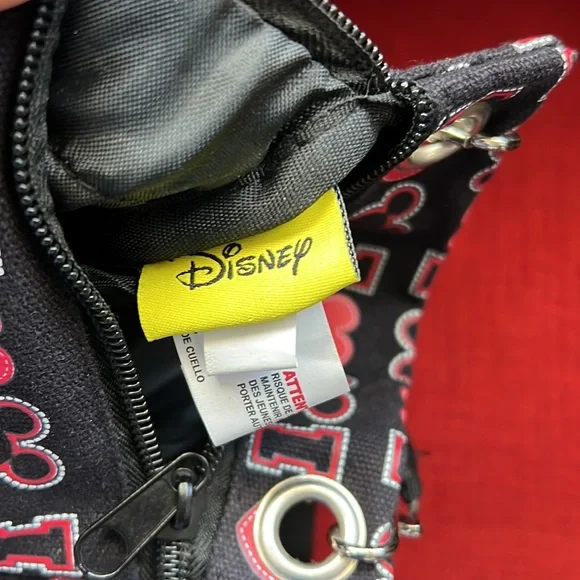 Disney  Mickey Mouse Crossbody Passport Shoulder Travel Bag Blk/Red NWOT - Picture 4 of 7